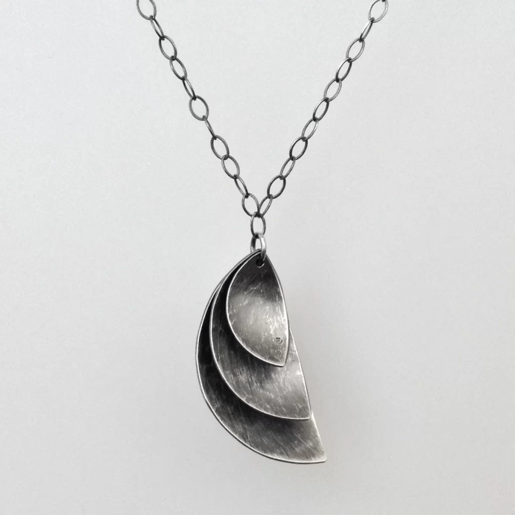 three drops pendant necklace