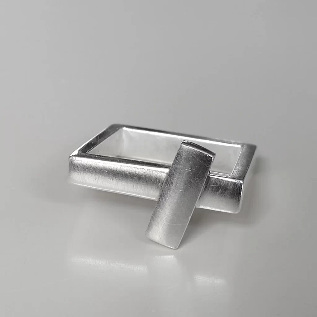 square wear 2 ring