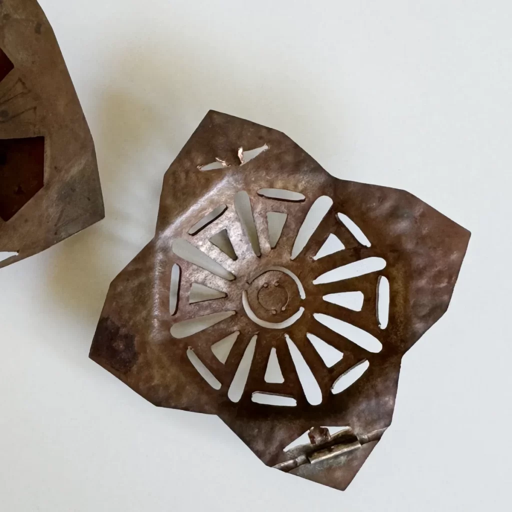 two scents amulet practice sample 2