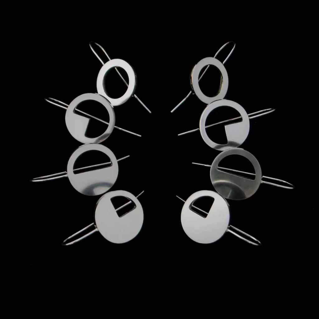 circle series earrings