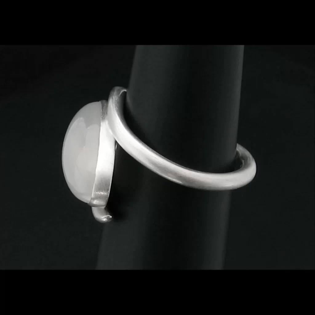 oval silver moon ring sideview