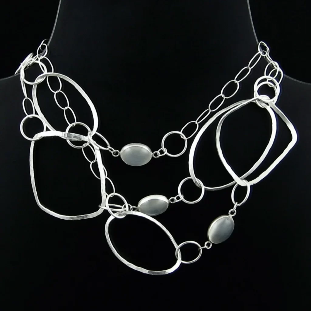 lunar necklace zoom2