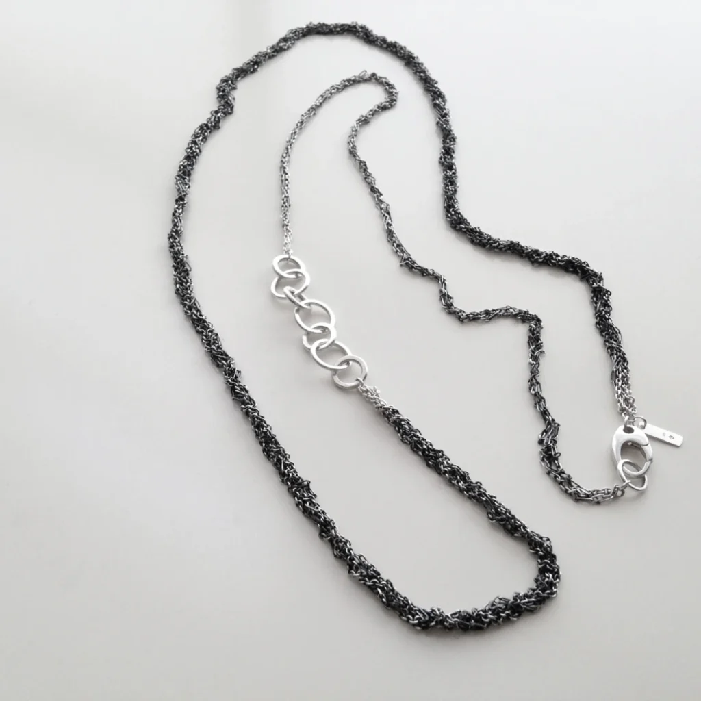 braided chain with 7 rings