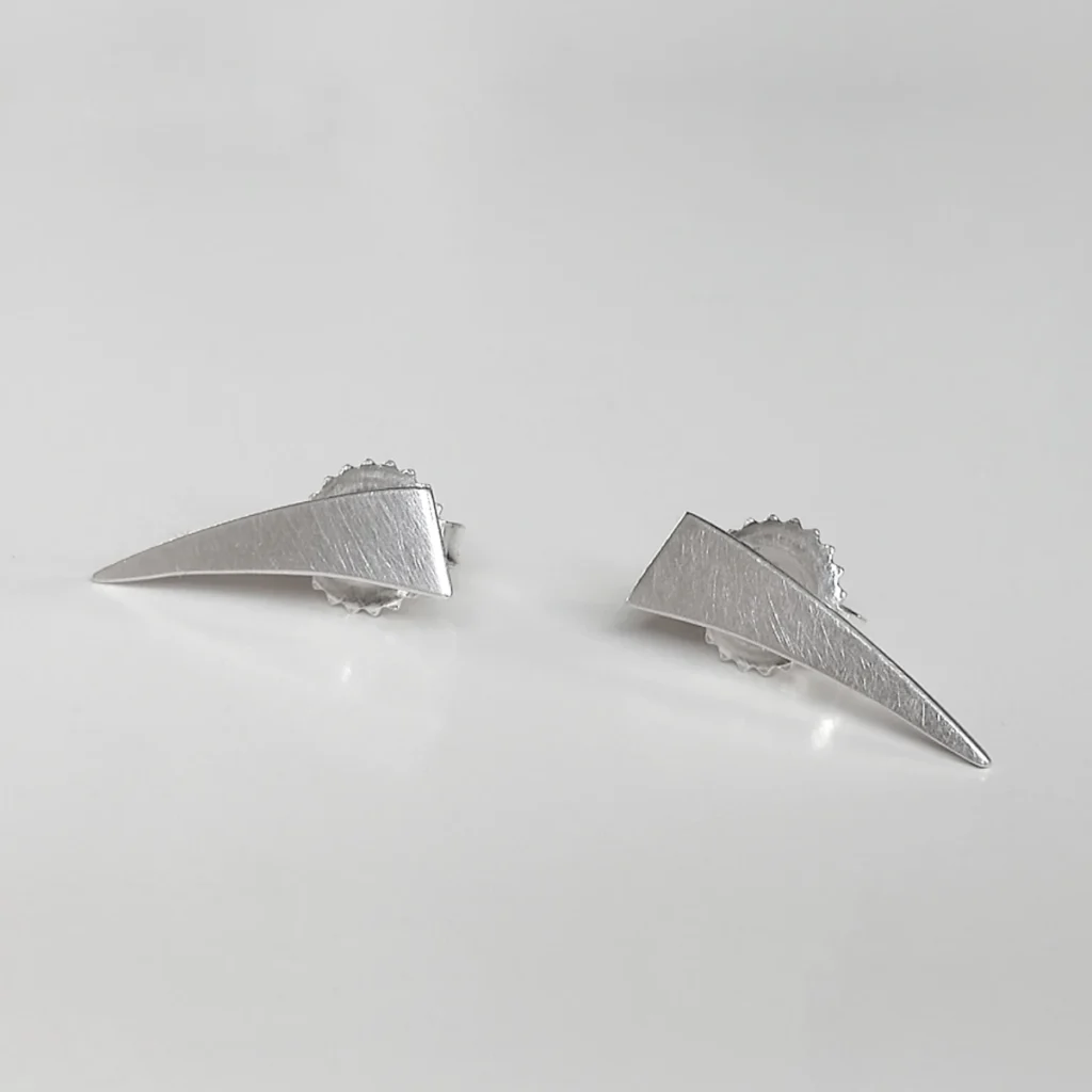 little spikes earrings