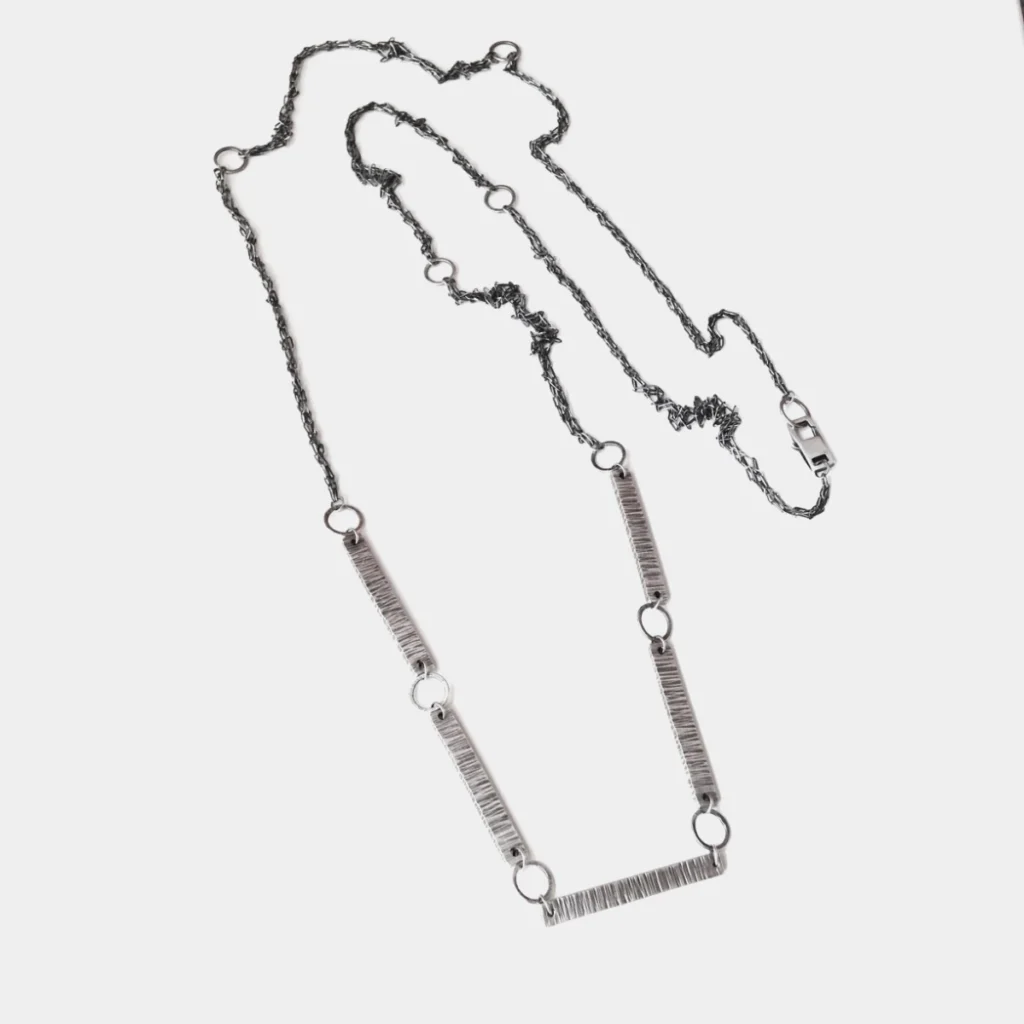 oxidized chain with 5 bars