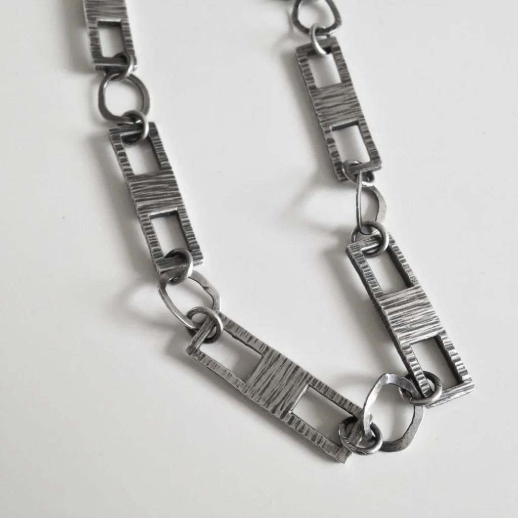 rectangles and oval chain closeup